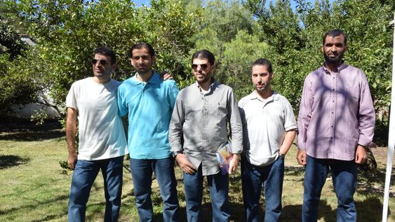 Exprisioneros de Guantánamo recién llegados a Uruguay, diciembre 2014. Foto: AFP Exprisioneros de Guantánamo recién llegados a Uruguay, diciembre 2014. Foto: AFP