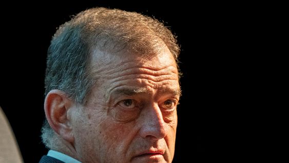 Guido Manini Ríos, senador y líder de Cabildo Abierto, en Desayunos Búsqueda en la Sala Magnolio a mediados de 2024 Guido Manini Ríos, senador y líder de Cabildo Abierto, en Desayunos Búsqueda en la Sala Magnolio a mediados de 2024