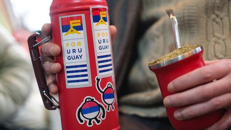 Comité Marcha, en la calle Guayabos, durante el día del Comité de Base, en Montevideo