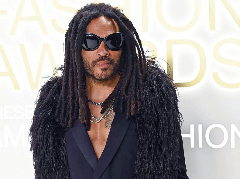 El cantante Lenny Kravitz no se perdió de la gala CFDA Awards, que este año festejó el aniversario número 60 de la organización