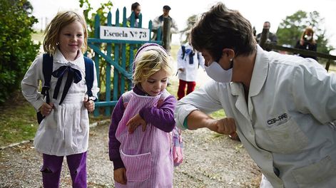 Escuela rural de Colonia. Foto: Daniel Rodríguez, adhocFOTOS
