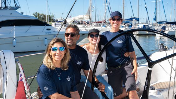 Tripulación del barco del Yacht Club Uruguayo, Lady: Pilar González, Nicolás González, Ella Hadda Grecco y Natalia Azzato.