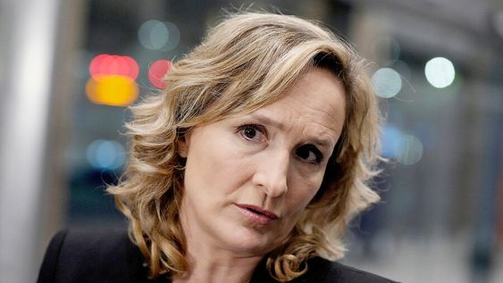 Laura Raffo a la salida de la reunión en Torre Ejecutiva. Foto: Javier Calvelo / adhocFOTOS Laura Raffo a la salida de la reunión en Torre Ejecutiva. Foto: Javier Calvelo / adhocFOTOS