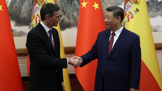 El presidente del gobierno español, Pedro Sánchez (izda), ha mantenido un encuentro en Pekín con el presidente de la República Popular China, Xi Jinping, viernes 11 de abril de 2025 El presidente del gobierno español, Pedro Sánchez (izda), ha mantenido un encuentro en Pekín con el presidente de la República Popular China, Xi Jinping, viernes 11 de abril de 2025