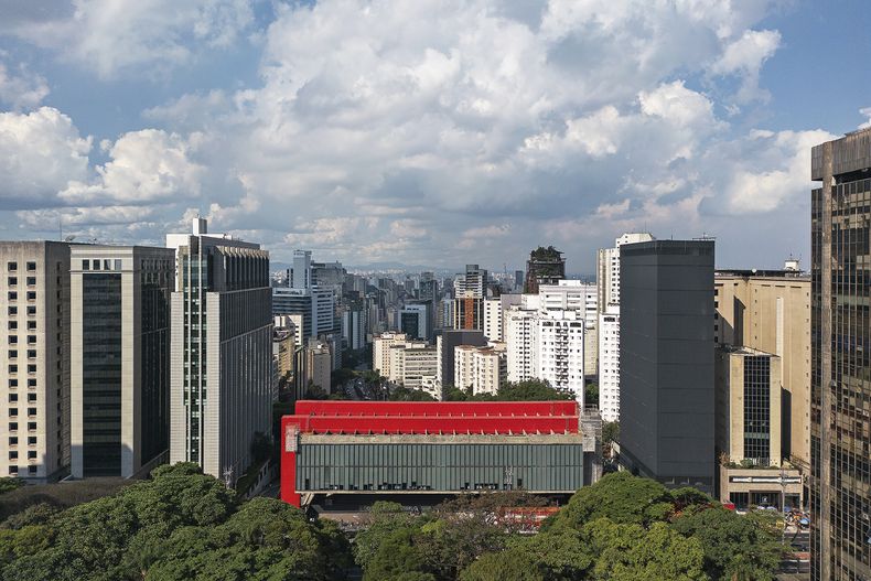 Vista de los edificios Lina Bo Bardi y Pietro Maria Bardi del MASP