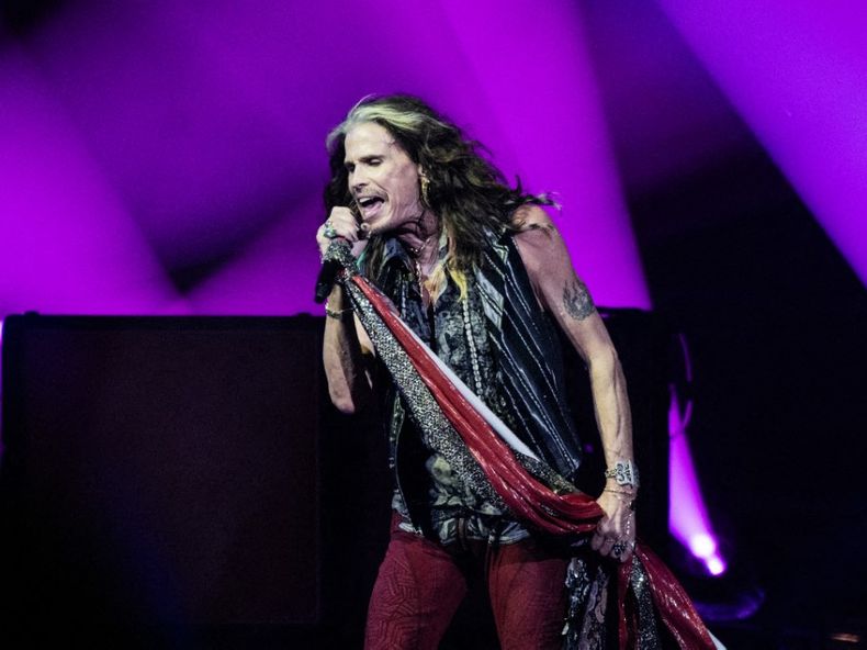 Steven Tyler, en vivo en setiembre de 2023, el canto del cisne de una estrella de rock