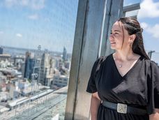 La directora de Turismo Karina Fortete en el mirador de la Intendencia de Montevideo. La directora de Turismo Karina Fortete en el mirador de la Intendencia de Montevideo.