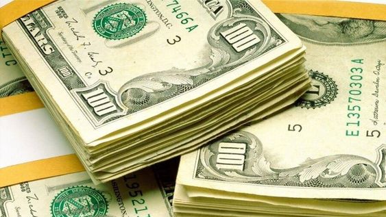 Billetes de dólares.