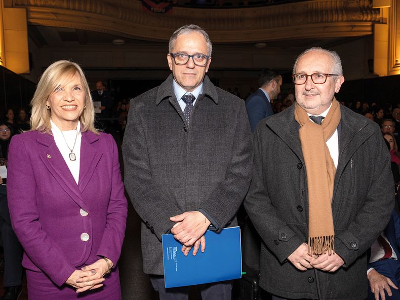 Vicepresidenta de la Republica Beatriz Argimón, rector de la udelar Rodrigo Arim y ministro de Educación Pablo da Silveira
