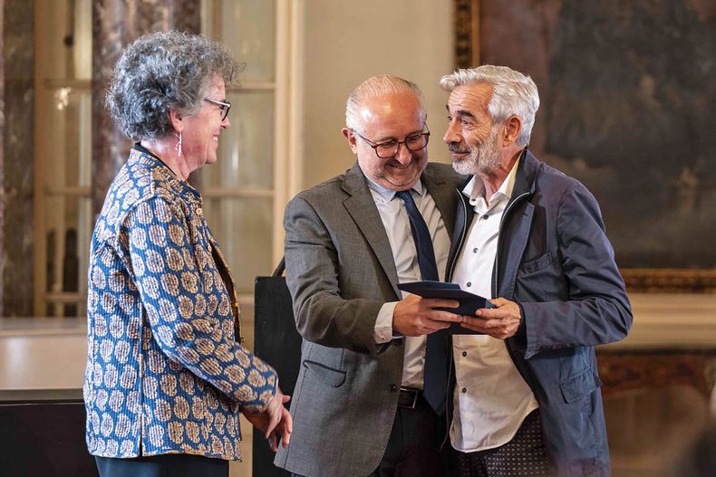 Directora nacional de Cultura Mariana Wainstein, ministro de Educación y Cultura Pablo da Silveira e Imanol Arias
