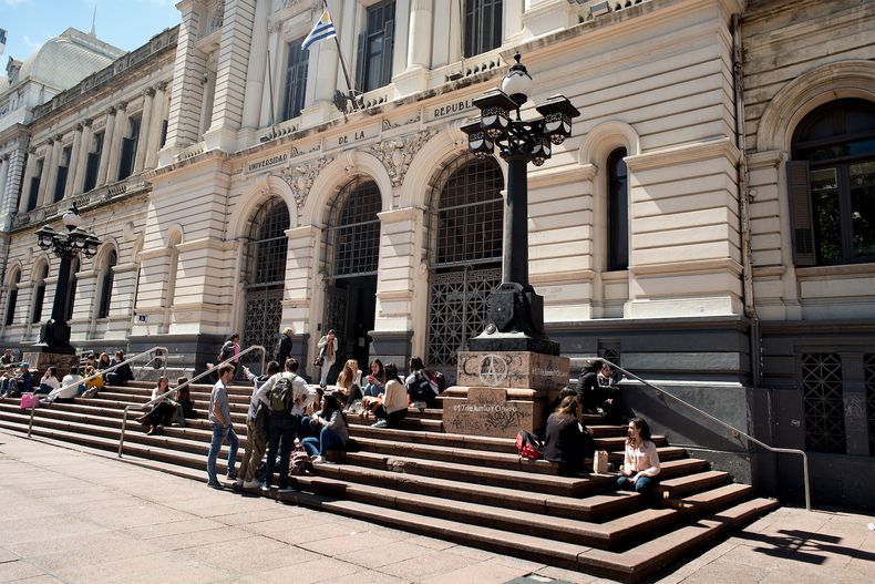 Fachada de la Facultad de Derecho de la Universidad de la República&nbsp;
