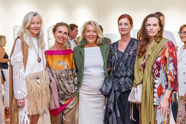 Ester Velo, Solange Mayou, Maren Kvass, Madeleine Hartmann y Giulia Balestra