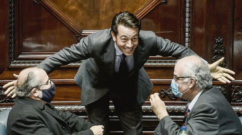 El exprecandidato nacionalista registra 52 asistencias, una falta sin aviso y 60 días de licencia. Foto: Javier Calvelo / adhocFOTOS