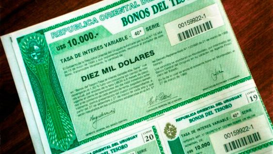 Bonos uruguayos, que cotizaron por debajo del 100% de su valor. Foto: MEF Bonos uruguayos, que cotizaron por debajo del 100% de su valor. Foto: MEF
