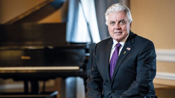 El empresario Lou Rinaldi es el primer uruguayo en convertirse en embajador de Estados Unidos en el país.