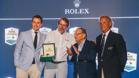 Director de Rolex Atlántico Sur Oliver Adams, Eduardo Plass, de Crioula Sailing Team,&nbsp;comodoro del Yacht Club Punta del Este Juan Etcheverrito y comodoro del Yatch Club&nbsp;Argentino Alberto Urani.