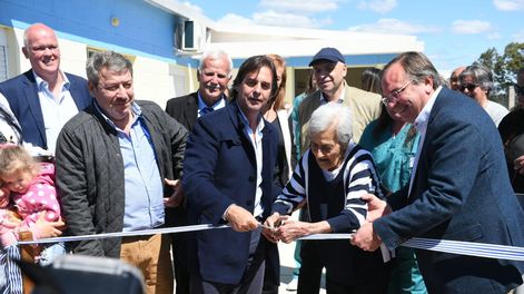 La inauguración de un hogar de ancianos —una de las soluciones habitacionales del BPS— en Santa Clara de Olimar