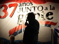 José Mujica durante un discurso de aniversario del Frente Amplio José Mujica durante un discurso de aniversario del Frente Amplio