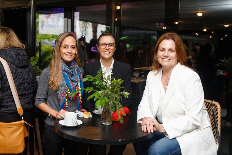 Marcela Pérez Pascual, Maureen Bidart y Ana Hunter