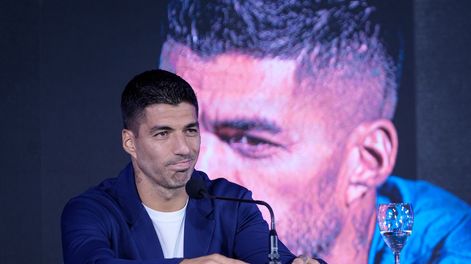 Luis Suárez durante la conferencia de prensa donde comunicó que se retira de la selección uruguaya