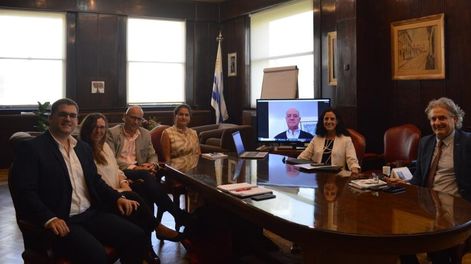 Las autoridades del MEF en una reunión con los integrantes del Consejo Fiscal Asesor, en febrero pasado