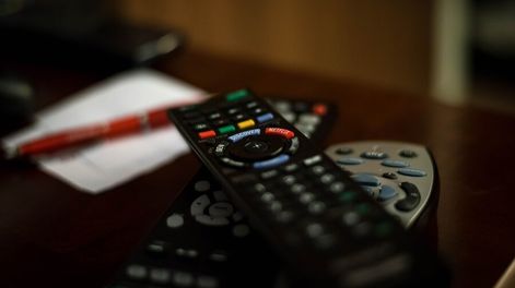 imagen de Operadores de TV reclaman al gobierno que actualice sus leyes para actuar con “rapidez” ante contenidos pirata en Internet