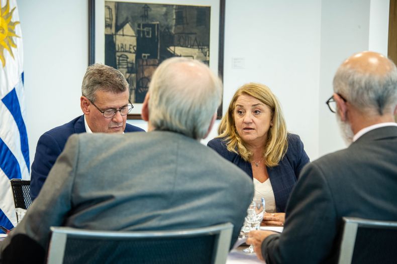 La titular de la Senaclaft, Sandra Libonatti, y el prosecretario de Presidencia, Jorge Díaz, en la segunda reunión de la Comisión contra el Lavado de Activos y Financiamiento del Terrorismo.