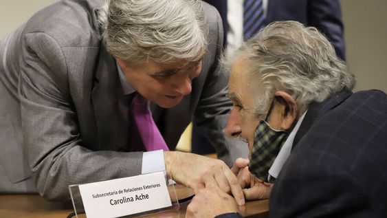 Francisco Bustillo y José Mujica. Foto: Nicolás der Agopián Francisco Bustillo y José Mujica. Foto: Nicolás der Agopián