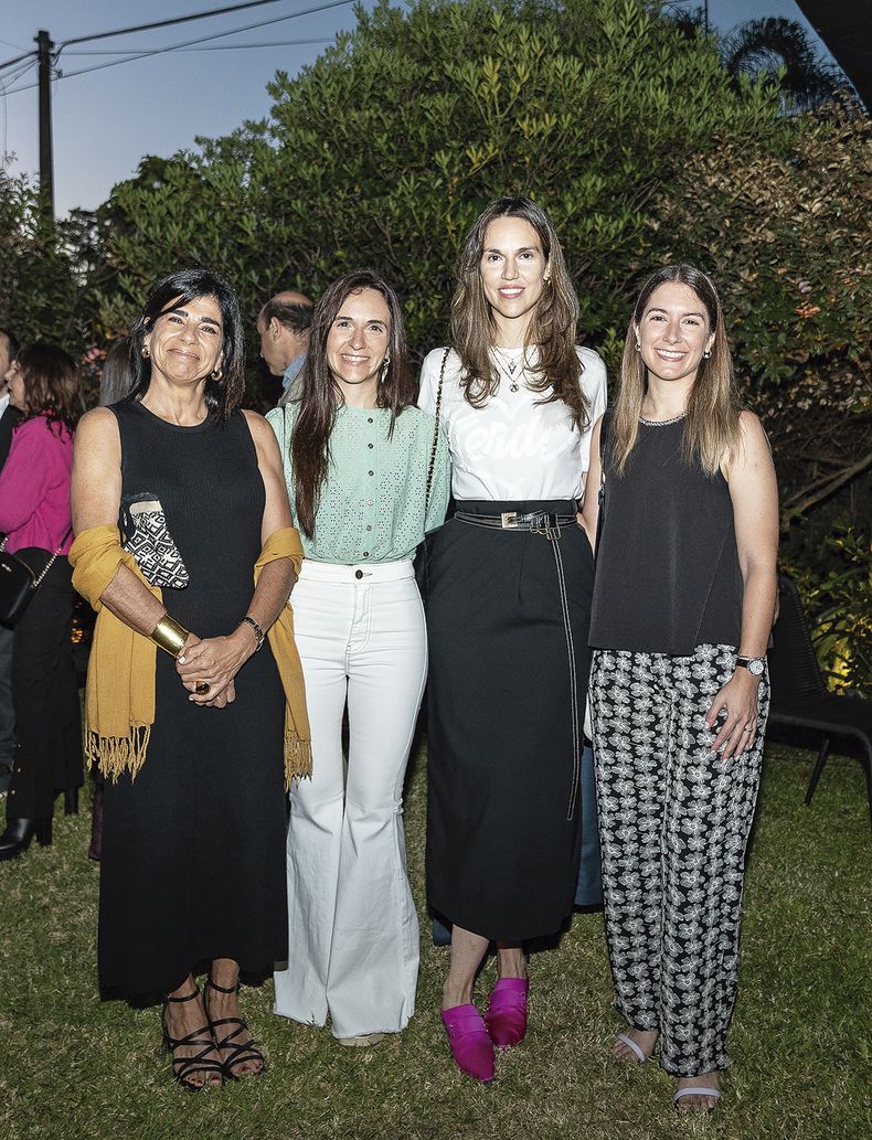 Lucía Basso, María Stella, Verónica Ayzaguer y Sol Amaro