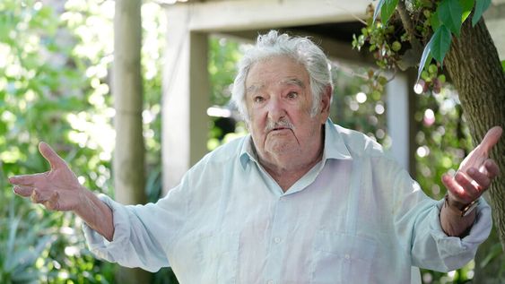 José Mujica durante la entrevista con Búsqueda. Foto: Javier Calvelo / adhocFOTOS José Mujica durante la entrevista con Búsqueda. Foto: Javier Calvelo / adhocFOTOS