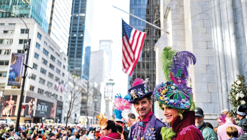 El tradicional desfile de Pascua y festival de sombreros tiene lugar frente a la catedral de San Patricio en la Quinta Avenida de Nueva York. AFP 