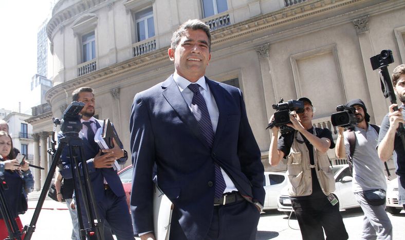 imagen de Orgulloso de su padre y de su gestión en la empresa “que  representa a los pobres”, Sendic se defendió ante la Justicia