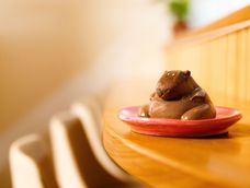 El flan de capibara es el postre más pedido de Tsubo. El flan de capibara es el postre más pedido de Tsubo.