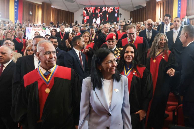 La presidenta interina Delcy Rodríguez tomó medidas rápidas para reformar la sociedad venezolana, en consonancia con los deseos de Estados Unidos.