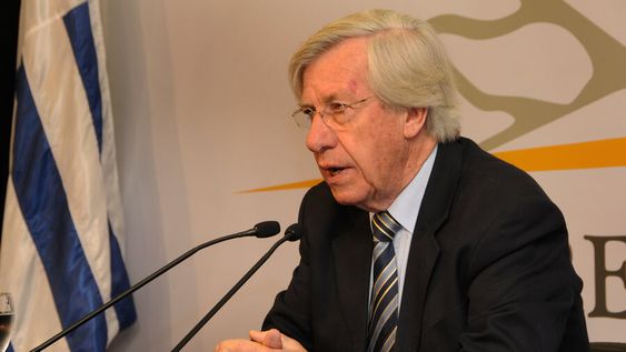 imagen de El gobierno dilata firma de un compromiso pedido por UPM que molestó a Astori imagen de El gobierno dilata firma de un compromiso pedido por UPM que molestó a Astori