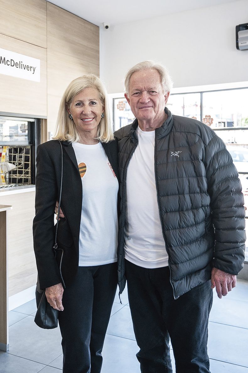 Erika Roberts y executive chairman de Arcos Dorados Woods Staton