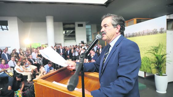 El ministro de Ganadería, Carlos María Uriarte, dijo que hará todo lo posible para concretar la inversión china en el sector porcino.. Foto: Nicolás Der Agopián