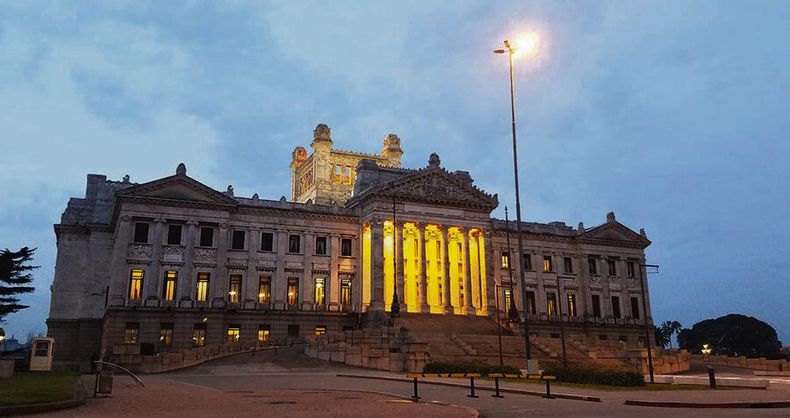 El Parlamento estudia el proyecto de Rendición de Cuentas del Poder Ejecutivo. Foto: Agro de Búsqueda