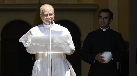 El Papa León XIV dirigiendo la oración del Ángelus en Castel Gandolfo, cerca de Roma, Italia, el 20 de julio de 2025