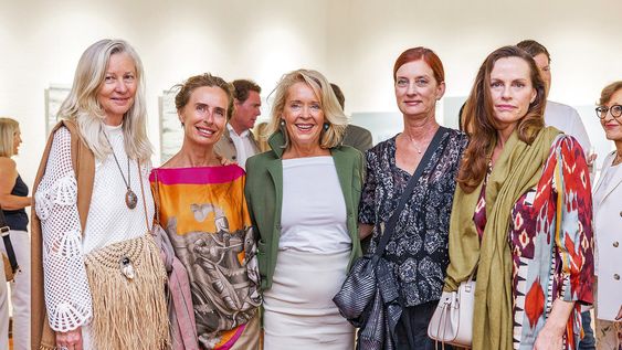 Ester Velo, Solange Mayou, Maren Kvass, Madeleine Hartmann y Giulia Balestra