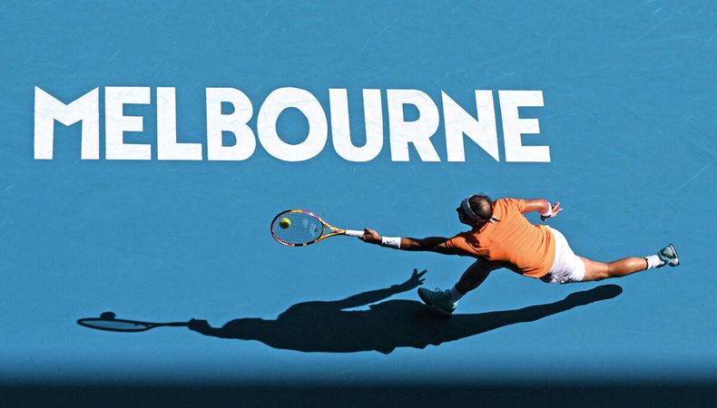 Rafael Nadal protagonizó el partido de apertura del Open Tenis Australia en Melbourne, contra el británico Jack Draper. AFP.