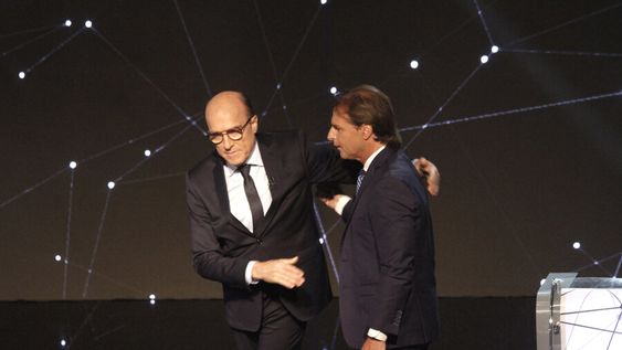 imagen de Martínez y Lacalle Pou encaran cierre de campaña como un mano a mano imagen de Martínez y Lacalle Pou encaran cierre de campaña como un mano a mano