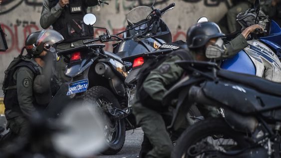 imagen de Sumido en el caos, el gobierno de Venezuela sigue recortando la libertad de prensa en el país; denuncian amenazas y detenciones imagen de Sumido en el caos, el gobierno de Venezuela sigue recortando la libertad de prensa en el país; denuncian amenazas y detenciones