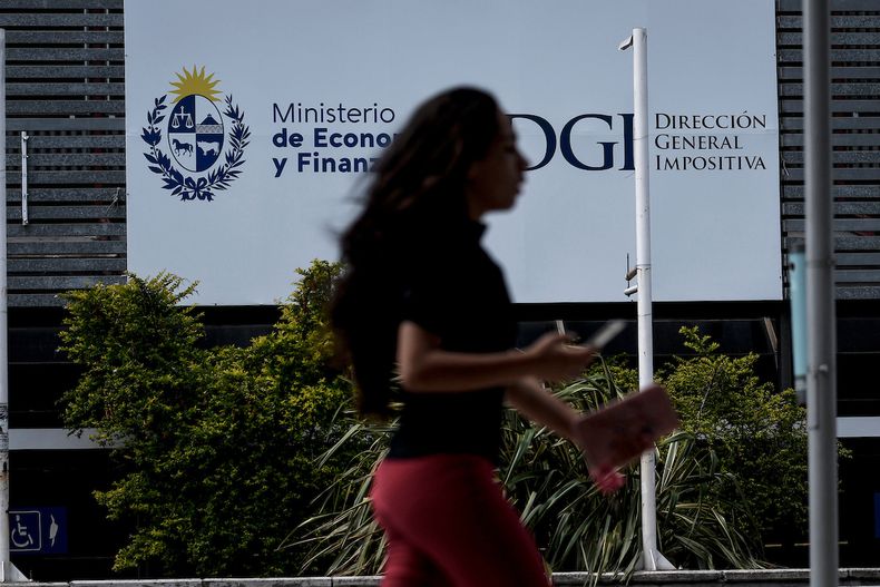 Sede de la Dirección General Impositiva, en la avenida Daniel Fernández Crespo.