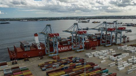 Terminal Cuenca del Plata, puerto de Montevideo. Foto: Daniel Rodriguez / adhocFOTOS