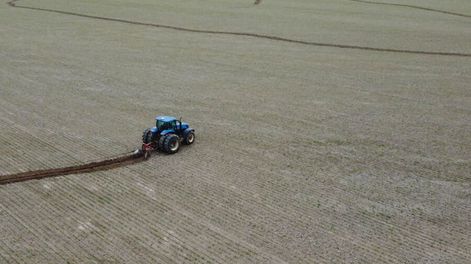 La tecnología RTK cambió la forma de sacar el agua acumulada en las chacras