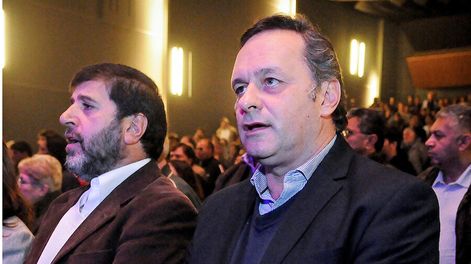 Fernando Pereira y Álvaro Delgado en un acto oficial. Foto: Javier Calvelo / adhocFOTOS