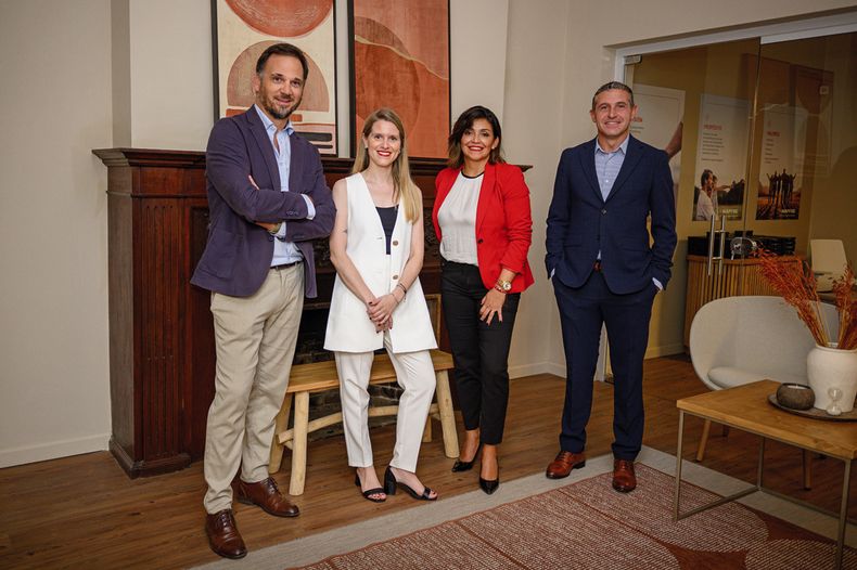 De MAPFRE: jefe de Red Propia Patricio Santiñaque, responsable de Regional Sur Marcela Cabrera, jefa territorial Leticia Lattuf y jefe de Corredores y Brokers Sebastián Morales