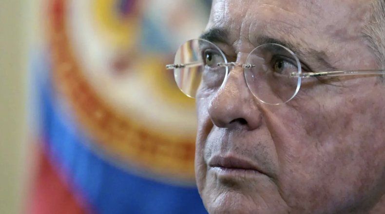 Álvaro Uribe.