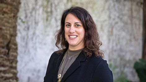 Búsqueda | Embajadora Michal Hershkovitz durante la entrevista con Búsqueda. Foto: Mauricio Zina / adhocFOTOS